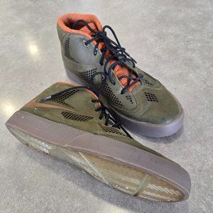 NIKE LEBRON Virtus 6 Unisex Leather Upper High Top Platform Sneakers  8M